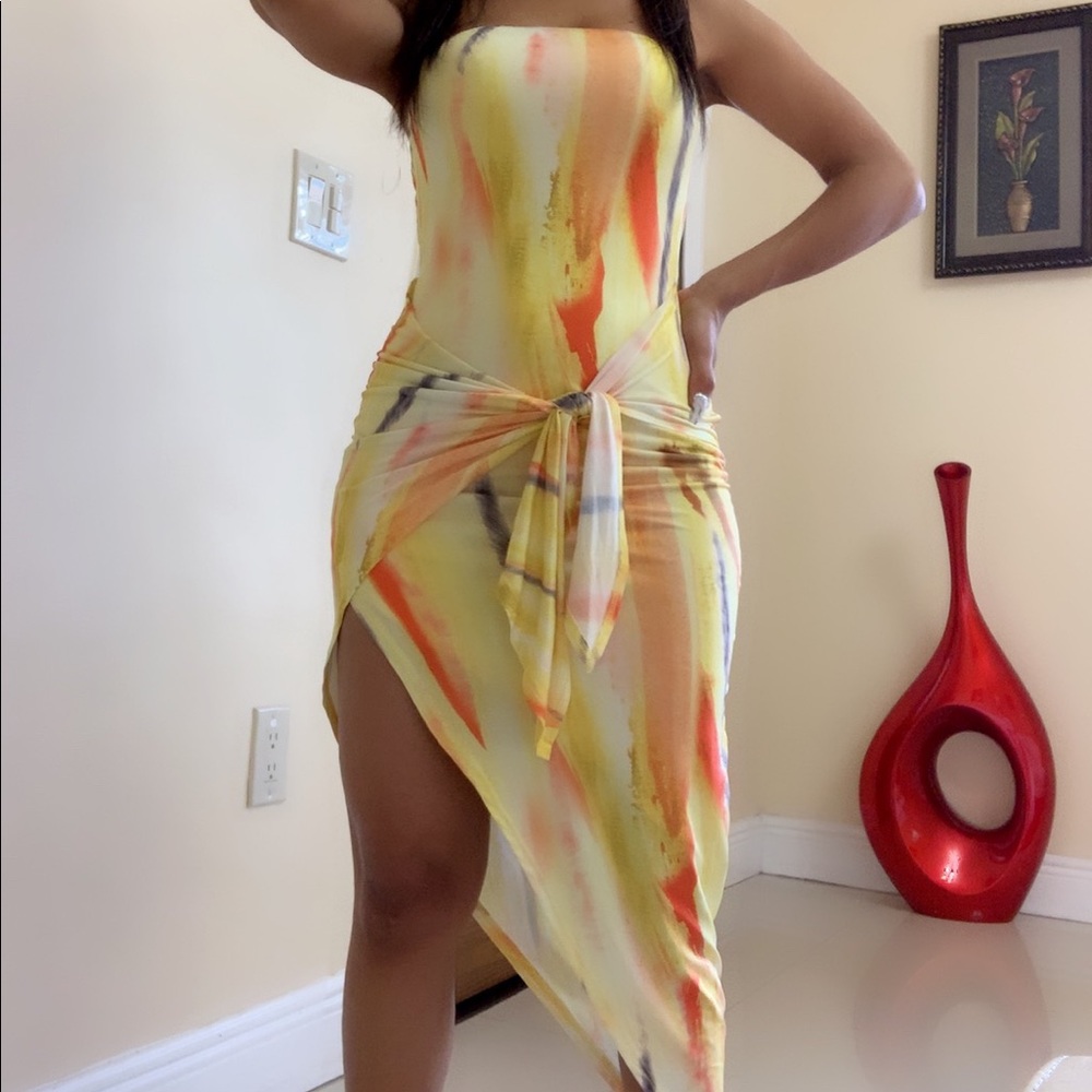 Dress - Picture 3 of 4